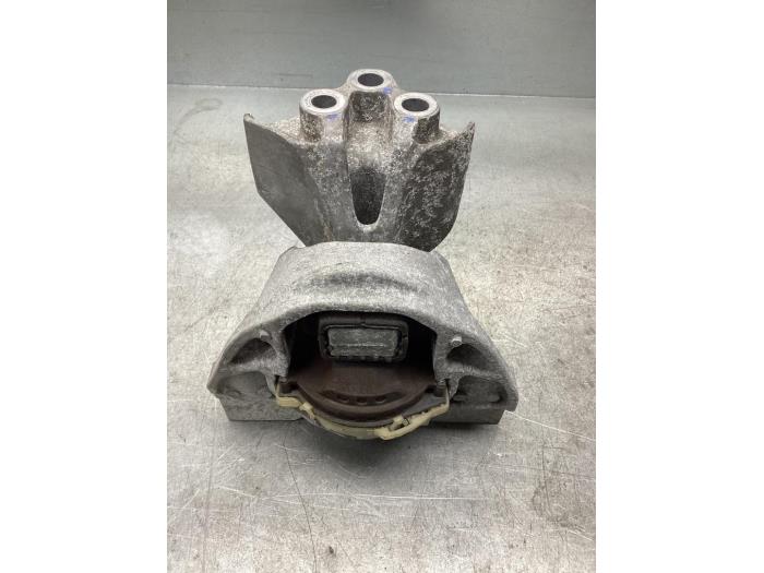 Used Engine mount Ford Transit Courier 1.5 TDCi 75 Price € 35,00 Margin scheme offered by Gebr Opdam B.V.