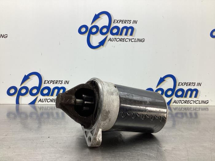 Begagnade Startmotor Hyundai i10 (F5) 1.1i 12V Pris € 45,00 Marginaltabell erbjuds av Gebr Opdam B.V.