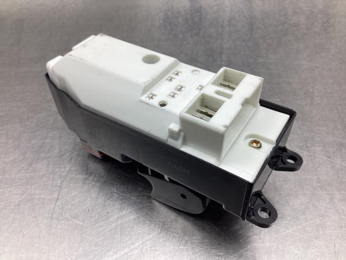 Electric window switch from a Toyota Corolla 2000
