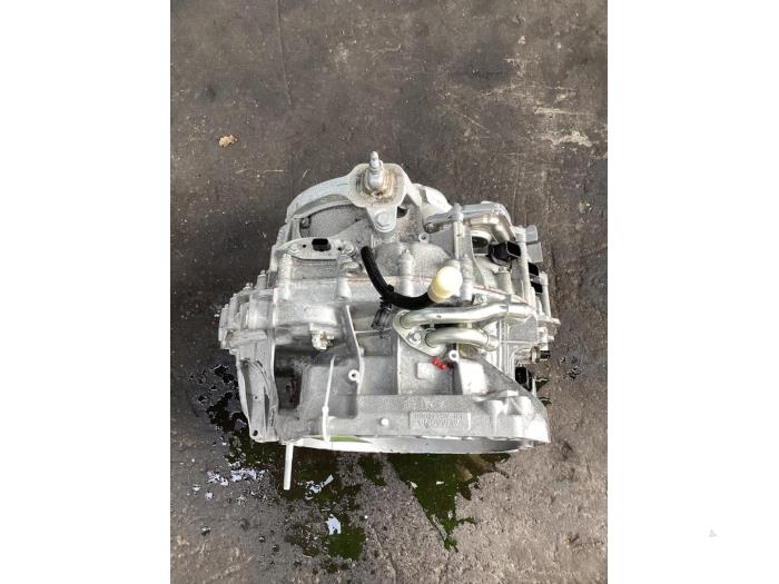 Getriebe van een Renault Captur II (RJB) 1.3 Mild Hybrid 140, TCe 140 16V 2021