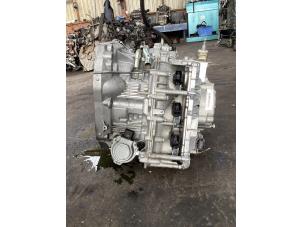 Getriebe van een Renault Captur II (RJB) 1.3 Mild Hybrid 140, TCe 140 16V 2021