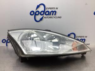 Used Headlight, right Ford Focus 1 Wagon 1.6 16V Price € 40,00 Margin scheme offered by Gebr Opdam B.V.