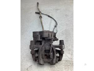 Used Rear brake calliper, right BMW 1 serie (F40) 118i 1.5 TwinPower 12V Price on request offered by Gebr Opdam B.V.