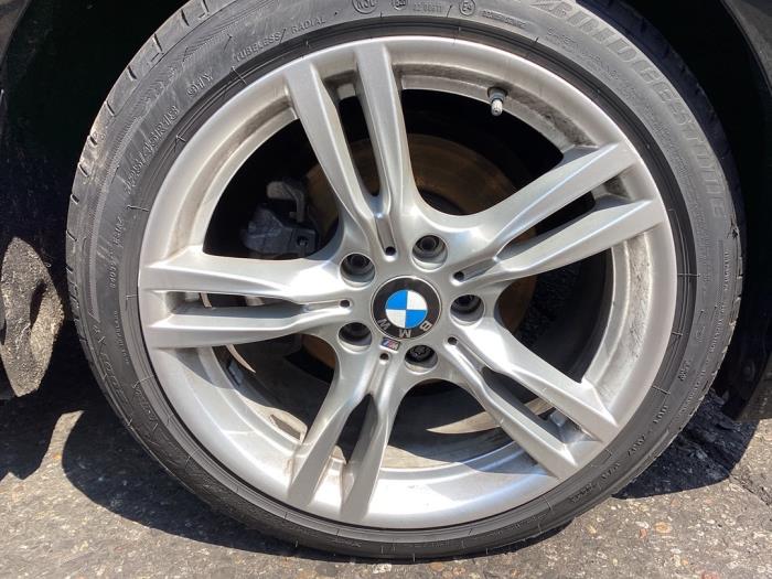 Sport rims set + tires from a BMW 3 serie (F30) 320i 2.0 16V 2018