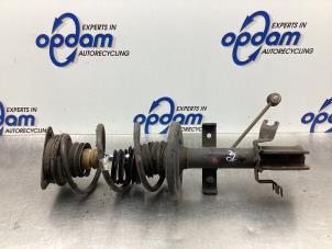 Used Front shock absorber rod, right Renault Clio IV (5R) 0.9 Energy TCE 90 12V Price € 75,00 Margin scheme offered by Gebr Opdam B.V.