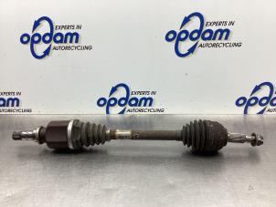 Used Front drive shaft, left Renault Clio III (BR/CR) 1.2 16V TCe 100 Price € 50,00 Margin scheme offered by Gebr Opdam B.V.