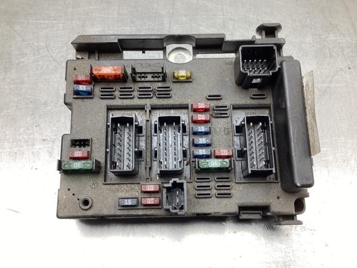 Fuse box Peugeot 307 SW 1.6 16V - 9650664080 DELPHI