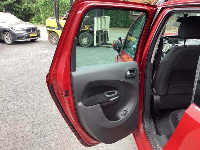 Portière 4portes arrière gauche d'un Citroën C3 Picasso (SH) 1.2 12V PureTech 110 2015