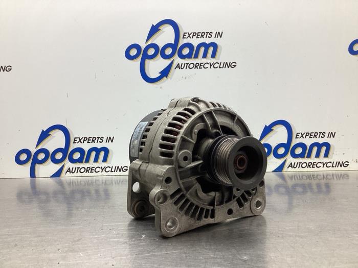 Usagé Dynamo Volkswagen Golf IV (1J1) 1.4 16V Prix € 36,00 Règlement à la marge proposé par Gebr Opdam B.V.