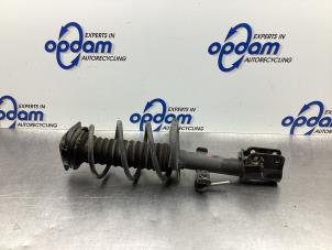 Used Front shock absorber rod, right Renault Clio IV (5R) 0.9 Energy TCE 90 12V Price € 90,00 Margin scheme offered by Gebr Opdam B.V.