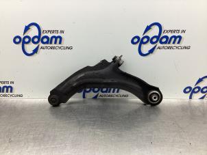 Used Front lower wishbone, right Renault Clio IV (5R) 0.9 Energy TCE 90 12V Price € 50,00 Margin scheme offered by Gebr Opdam B.V.