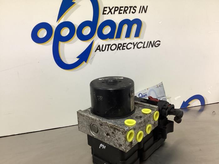 Begagnade ABS-pump Seat Leon (1P1) 1.6 Pris € 89,00 Marginaltabell erbjuds av Gebr Opdam B.V.