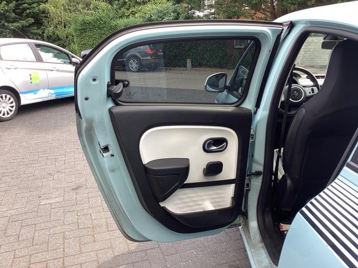 Rear door 4-door, left from a Renault Twingo III (AH) 0.9 Energy TCE 90 12V 2017