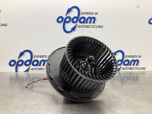 Used Heating and ventilation fan motor Mercedes A (W169) 1.5 A-160 Price € 50,00 Margin scheme offered by Gebr Opdam B.V.