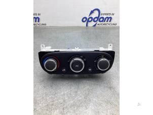 Used Heater control panel Renault Clio IV (5R) 0.9 Energy TCE 90 12V Price € 30,00 Margin scheme offered by Gebr Opdam B.V.