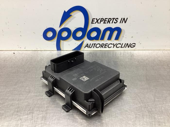 Usagé Module pompe carburant Opel Corsa E 1.0 SIDI Turbo 12V Prix € 45,00 Règlement à la marge proposé par Gebr Opdam B.V.