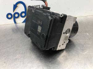 Begagnade ABS-pump Ford Fiesta 6 (JA8) 1.25 16V Pris € 175,00 Marginaltabell erbjuds av Gebr Opdam B.V.