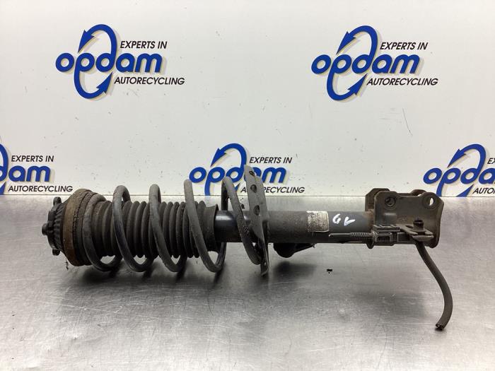 Front shock absorber rod, left from a Opel Astra H (L48) 1.6 16V 2007