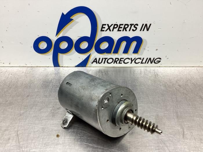 Gebrauchte Nockenwelle Sensor BMW 5 serie (E60) 530i 24V Preis € 54,00 Margenregelung angeboten von Gebr Opdam B.V.