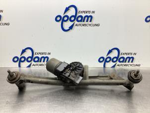 Used Wiper motor + mechanism Peugeot 206 SW (2E/K) 1.4 Price € 40,00 Margin scheme offered by Gebr Opdam B.V.