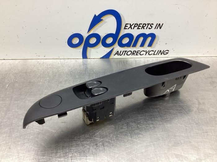 Usados Interruptor de ventanilla eléctrica Chevrolet Matiz 0.8 S,SE Precio € 32,00 Norma de margen ofrecido por Gebr Opdam B.V.