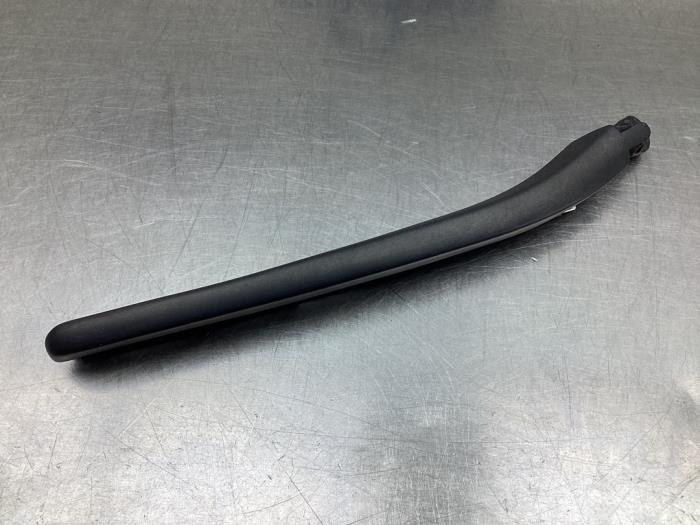 Rear wiper arm from a BMW 3 serie Touring (E46/3) 318i 16V 2003