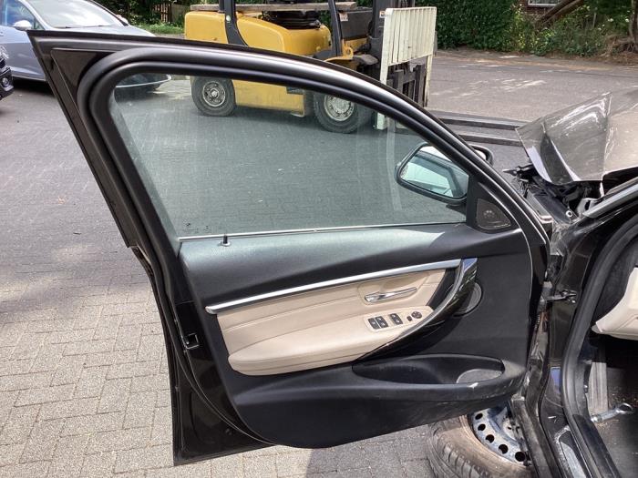 Porte avant gauche d'un BMW 3 serie (F30) 320i xDrive 2.0 16V 2016