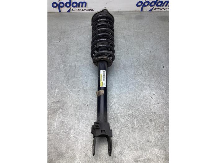 Front shock absorber rod, left from a Mercedes-Benz E (R238) E-200 2.0 Turbo 16V 2017