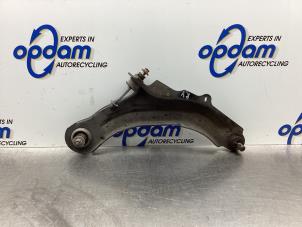 Used Front lower wishbone, right Renault Captur (2R) 1.2 TCE 16V EDC Price € 50,00 Margin scheme offered by Gebr Opdam B.V.