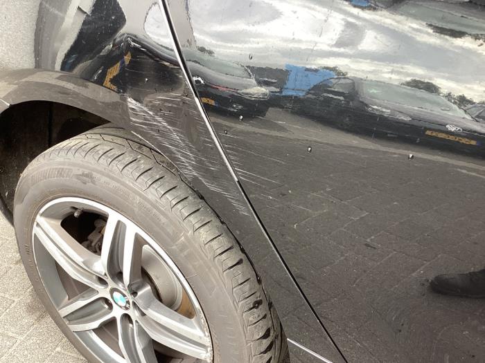 Puerta de 4 puertas derecha detrás de un BMW 2 serie Active Tourer (F45) 218d 2.0 TwinPower Turbo 16V 2015
