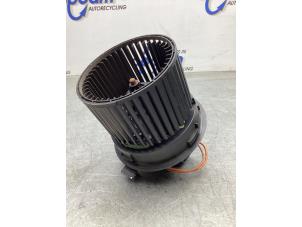 Used Heating and ventilation fan motor Renault Clio IV (5R) 1.5 Energy dCi 90 FAP Price € 40,00 Margin scheme offered by Gebr Opdam B.V.