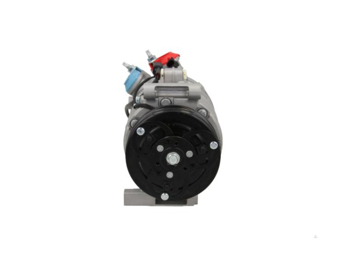 Air conditioning pump from a Volvo V70 2012