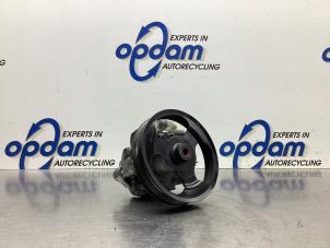 Usagé Pompe de direction Mazda 3 Sport (BK14) 1.6i 16V Prix € 50,00 Règlement à la marge proposé par Gebr Opdam B.V.