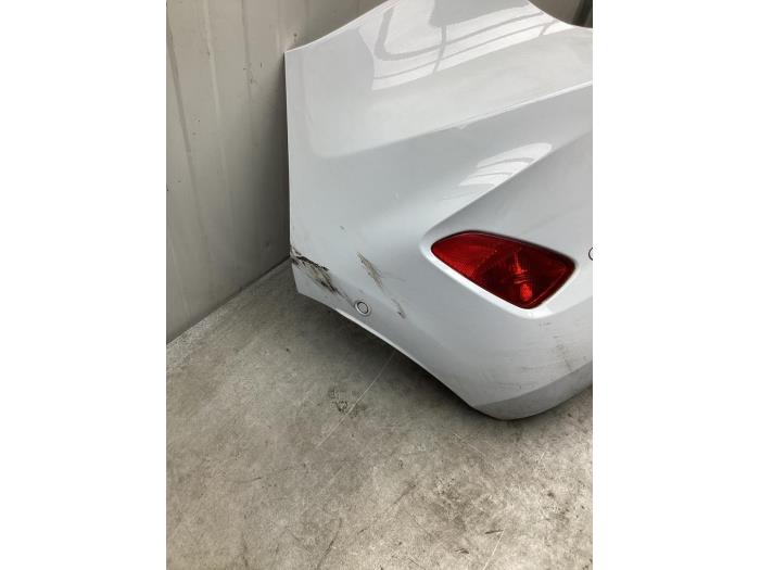 Rear bumper from a Ford Fiesta 7 1.0 EcoBoost 12V 100 2017
