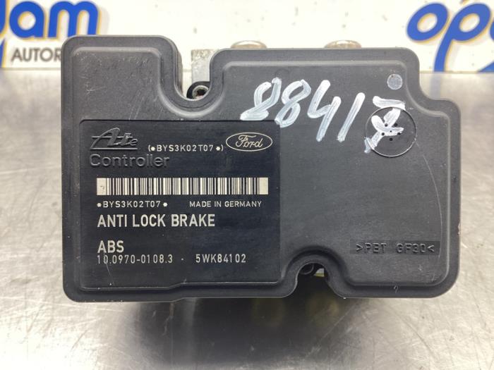 ABS Pumpe van een Ford Focus C-Max 1.8 16V 2004