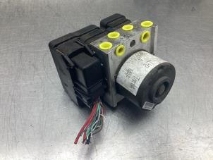 ABS Pumpe van een Ford Focus C-Max 1.8 16V 2004