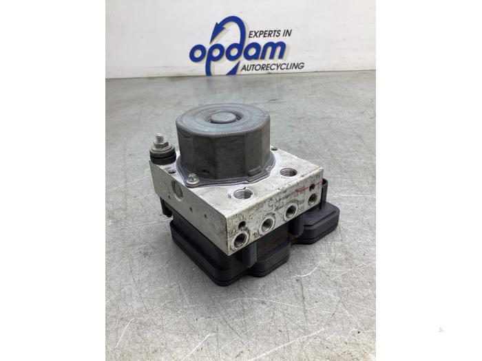 Begagnade ABS-pump Citroen C1 1.0 Vti 68 12V Pris € 75,00 Marginaltabell erbjuds av Gebr Opdam B.V.