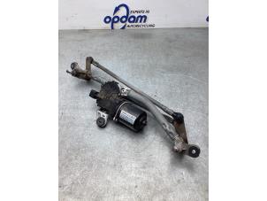 Used Wiper motor + mechanism Chevrolet Spark (M300) 1.2 16V Price € 50,00 Margin scheme offered by Gebr Opdam B.V.