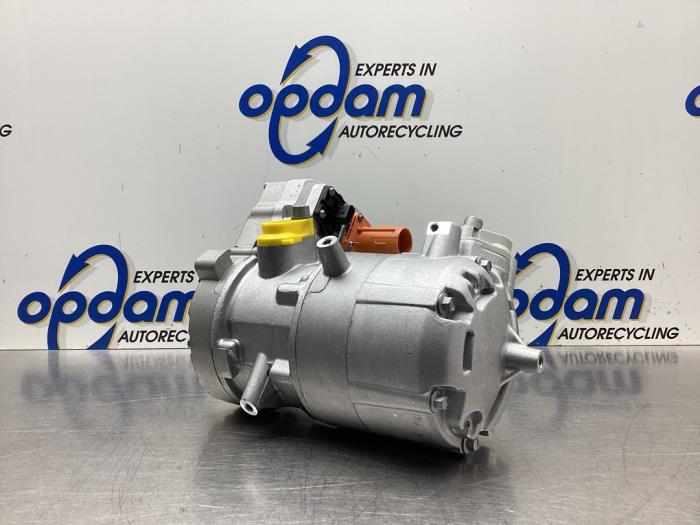 Neuf Compresseur de clim BMW I4 Prix € 846,94 Prix TTC proposé par Gebr Opdam B.V.