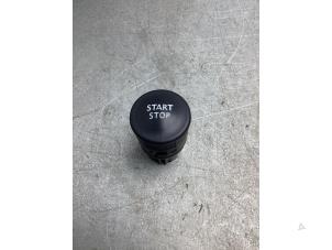 Used Start/stop switch Renault Clio IV Estate/Grandtour (7R) 0.9 Energy TCE 12V Price € 15,00 Margin scheme offered by Gebr Opdam B.V.