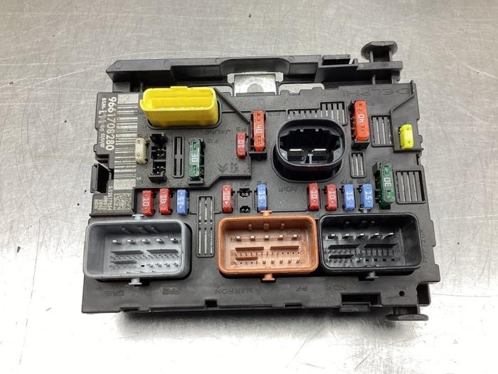 Fuse box Peugeot 207/207+ 1.4 - 9661708280 DELPHI