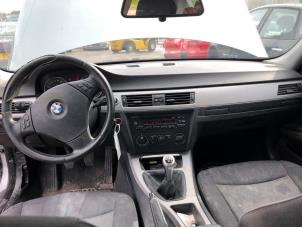 Used Radio CD player BMW 3 serie (E90) 318i 16V Price € 65,00 Margin scheme offered by Gebr Opdam B.V.
