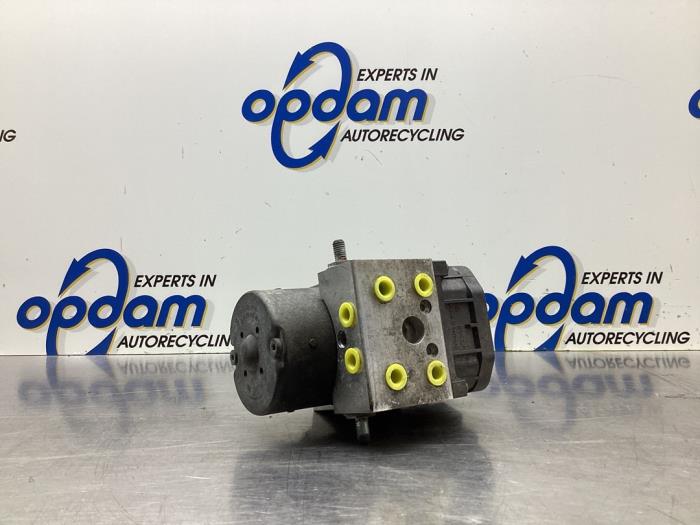 Begagnade ABS-pump Mitsubishi Space Star (DG) 1.6 16V Pris € 90,00 Marginaltabell erbjuds av Gebr Opdam B.V.