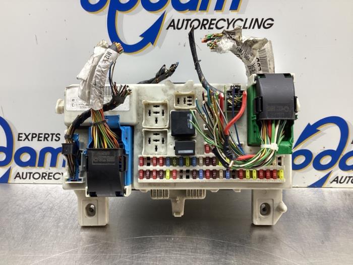 Fuse box Ford Focus 2 Wagon 1.6 16V - 2027109 FORD