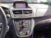 Radio CD Spieler van een Opel Mokka/Mokka X, 2012 1.4 Turbo 16V 4x2, SUV, Benzin, 1.364cc, 103kW (140pk), FWD, A14NET, 2013-04 2015