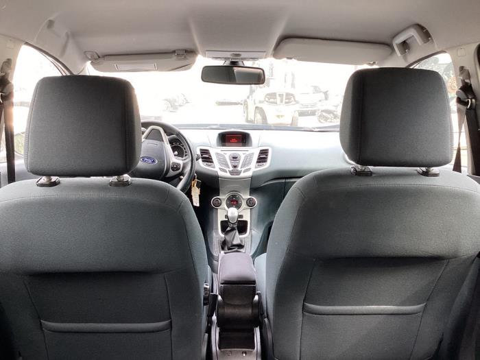 Używane Lusterko wewnetrzne Ford Fiesta 6 (JA8) 1.6 16V Sport Cena € 32,00 Procedura marży oferowane przez Gebr Opdam B.V.