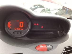 Used Odometer KM Renault Twingo II (CN) 1.2 Price € 100,00 Margin scheme offered by Gebr Opdam B.V.