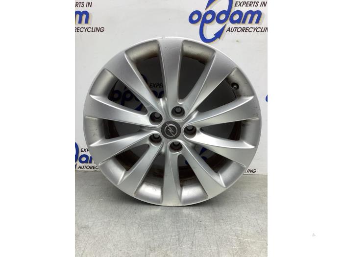 Wheel from a Opel Astra K 1.6 CDTI 136 16V 2018