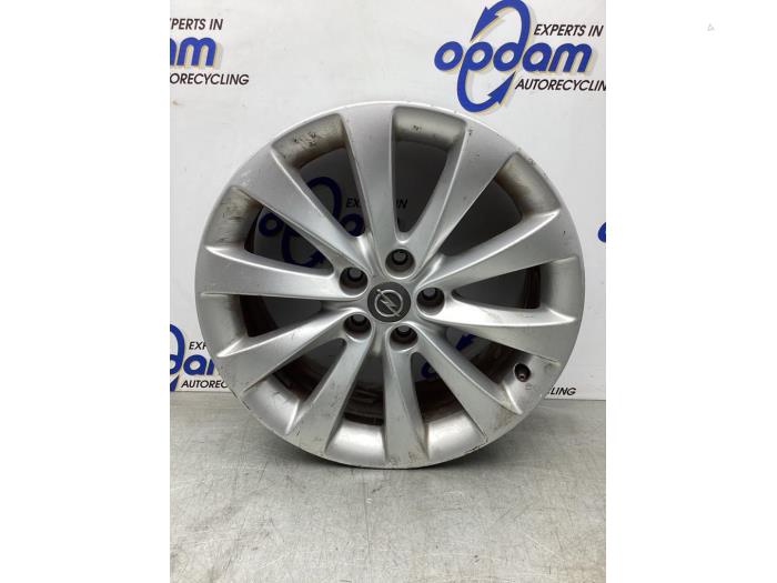 Wheel from a Opel Astra K 1.6 CDTI 136 16V 2018