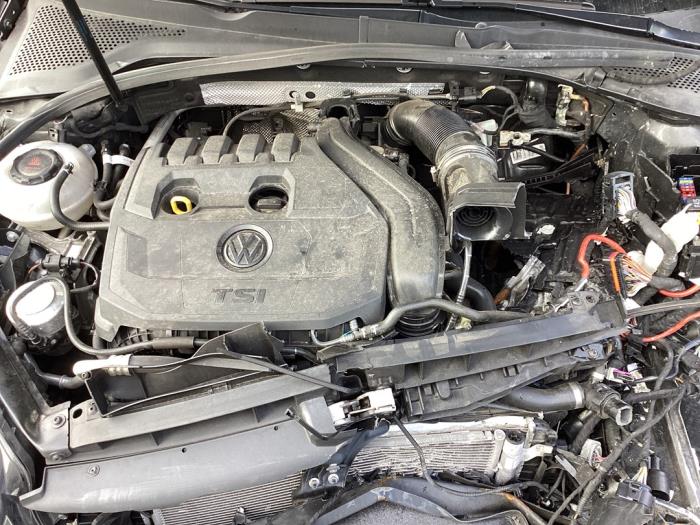Gearbox from a Volkswagen Golf VII (AUA) 1.5 TGI Evo 16V 2019